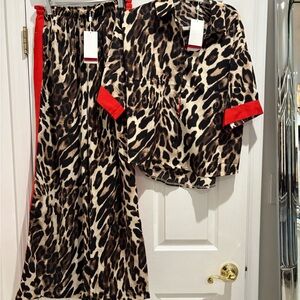 Q2 Animal Print Blouse in Brown and Black